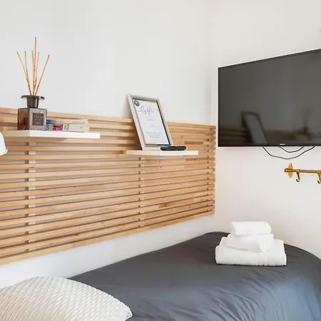 Landlord 8 - Finestra Sulla Cattedrale 巴里