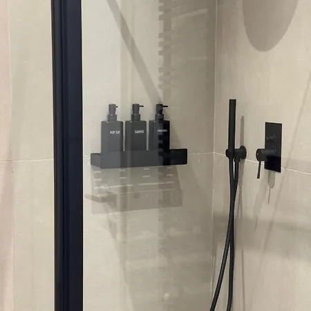 Landlord 8 - Finestra Sulla Cattedrale 招待所 巴里