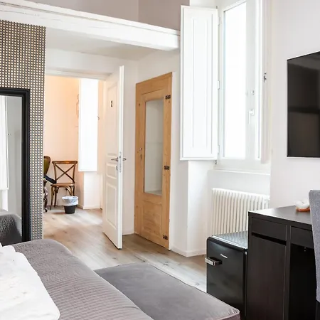 بيت ضيافة Landlord 8 - Finestra Sulla Cattedrale