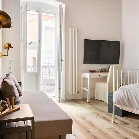 بيت ضيافة Landlord 8 - Finestra Sulla Cattedrale