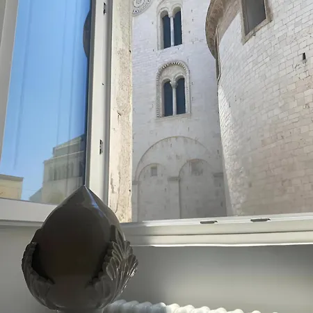 Landlord 8 - Finestra Sulla Cattedrale * Bari