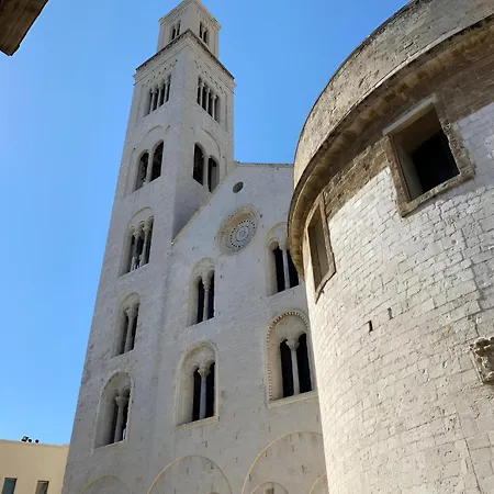 Pensjonat Landlord 8 - Finestra Sulla Cattedrale Bari