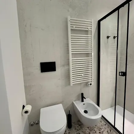 Landlord 8 - Finestra Sulla Cattedrale בית הארחה בארי