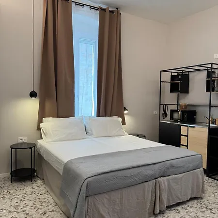 Landlord 8 - Finestra Sulla Cattedrale 3* Bari