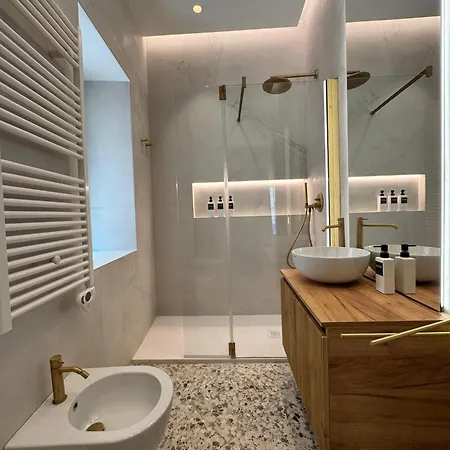 Landlord 8 - Finestra Sulla Cattedrale Guest house Bari