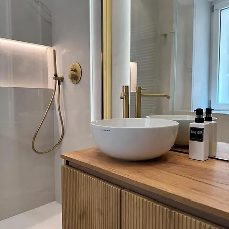 Landlord 8 - Finestra Sulla Cattedrale