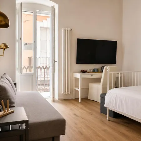 Landlord 8 - Finestra Sulla Cattedrale Pensiune Bari